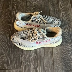 Yeezy 350 zebra